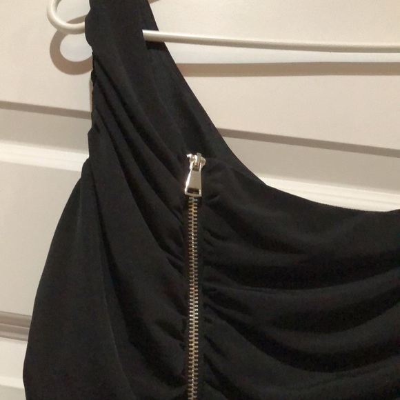 Off the shoulder dress - Picture 3 of 5